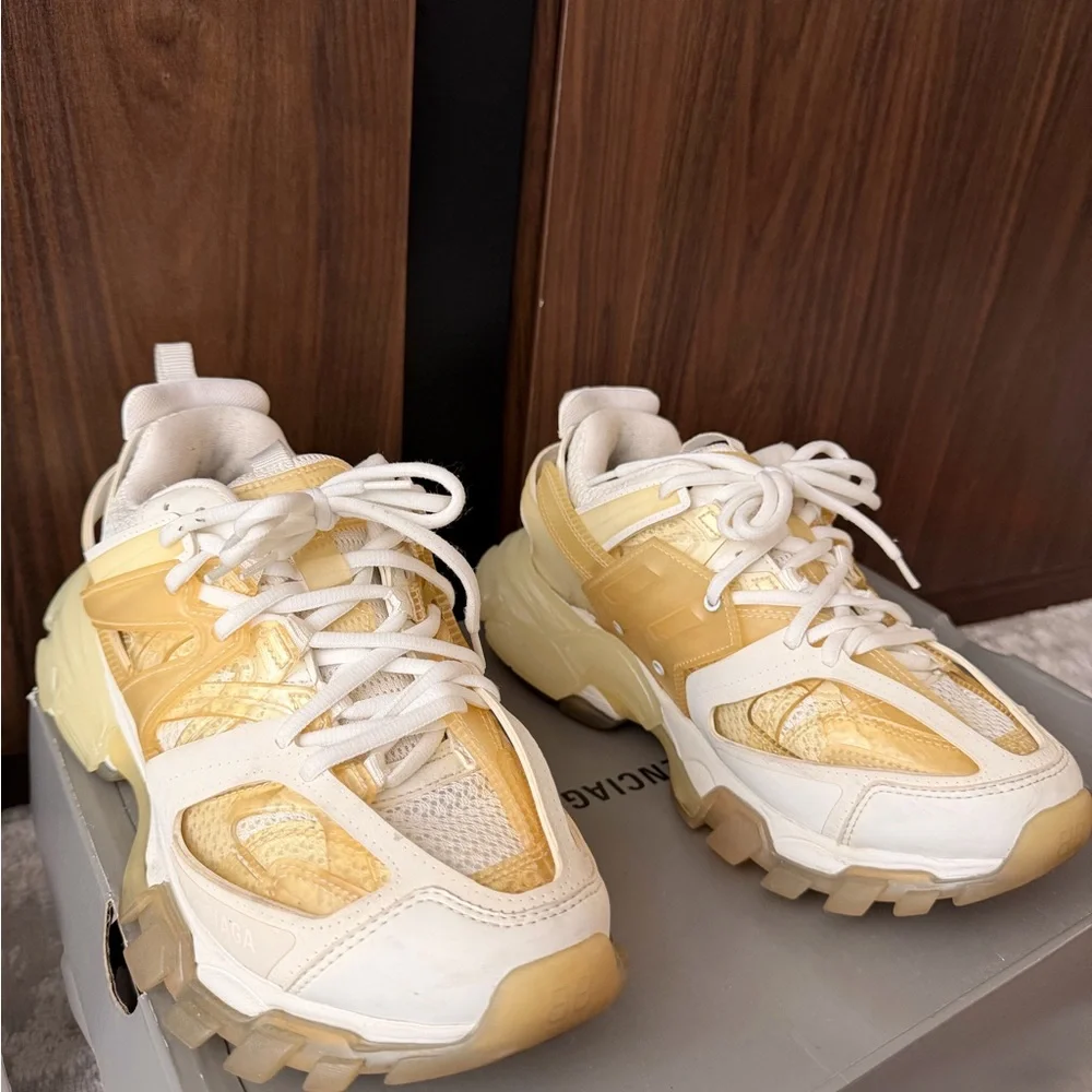 Stylish Women's White and Cream Sneakers - Picture 3 of 6